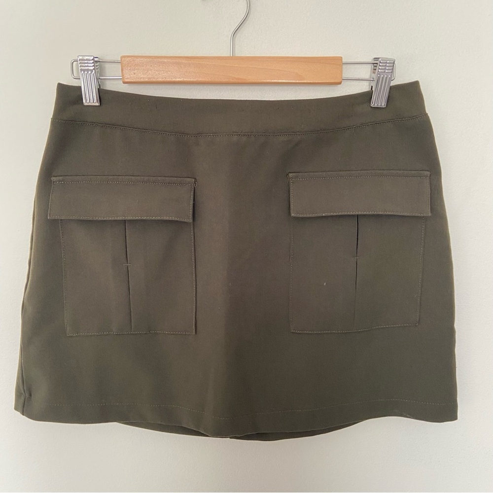 Forever 21 Olive Green Mini Skirt with Pockets Military Style Forest Pockets Lg